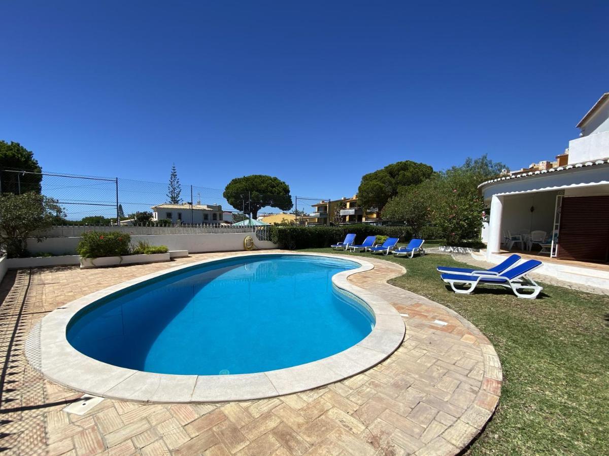 Villa Vivenda Julia E Tavares *